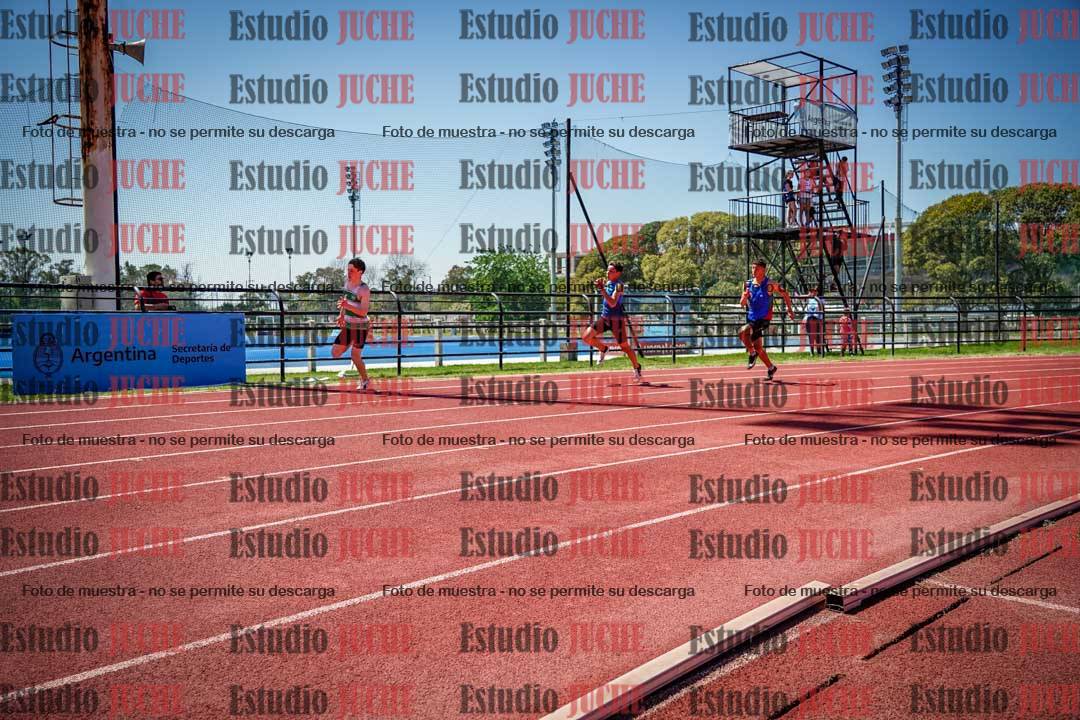 Fotos de los 200 m llanos de varones