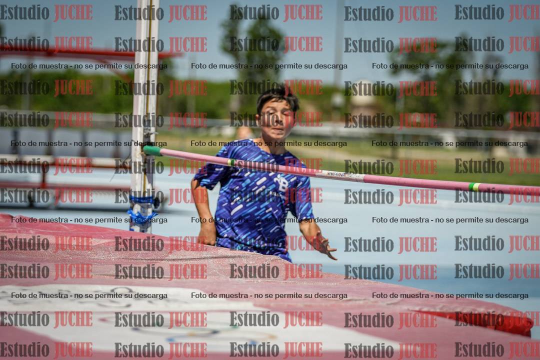 Fotos del salto en alto de varones - U14