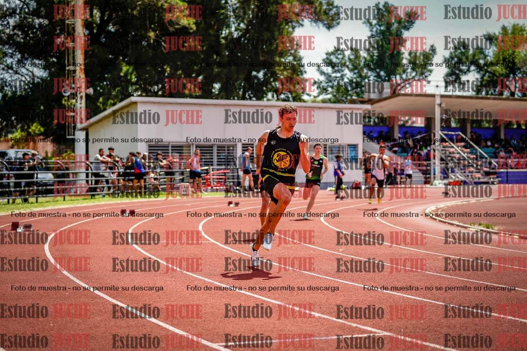 Fotos de los 400 m llanos de varones