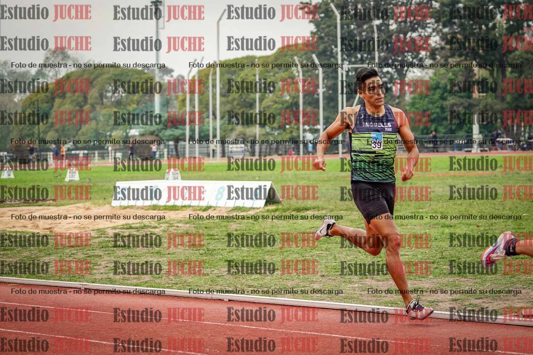 Fotos de los 800 m llanos de varones