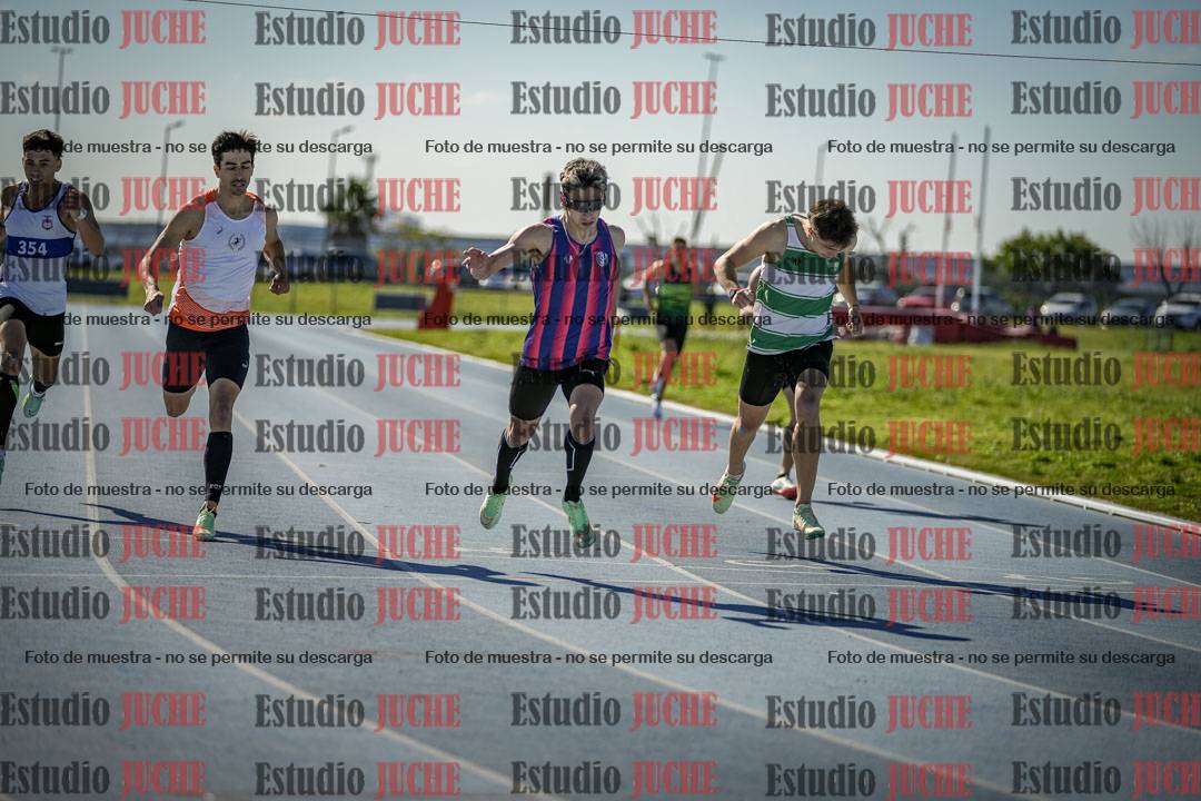 Fotos de los 400 m llanos de varones