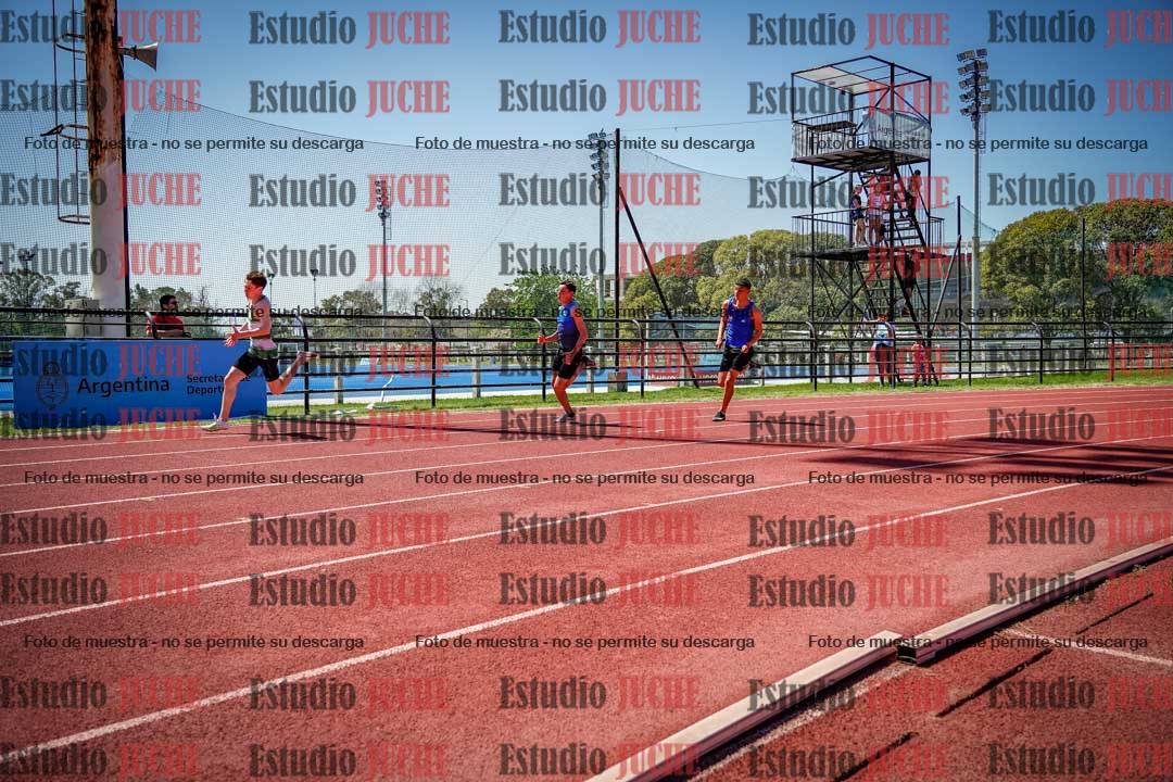Fotos de los 200 m llanos de varones