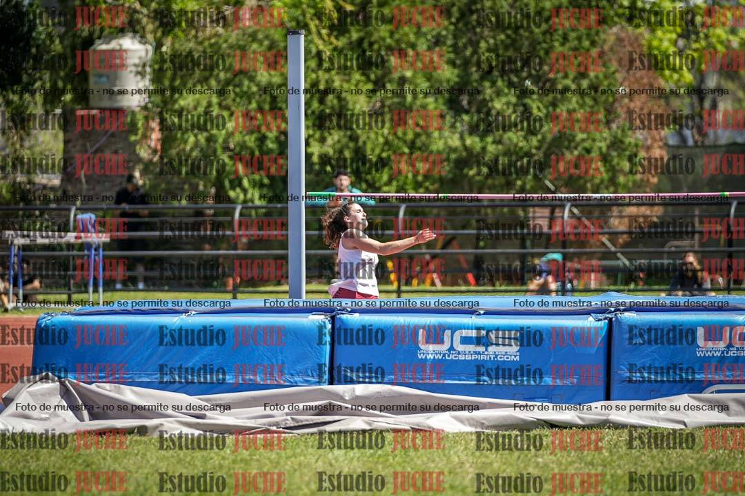 Fotos del salto en alto de mujeres
