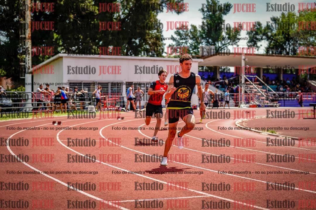 Fotos de los 400 m llanos de varones