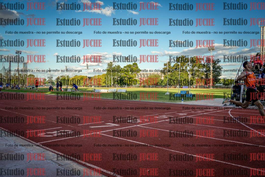 Fotos de los 400 m llanos de varones