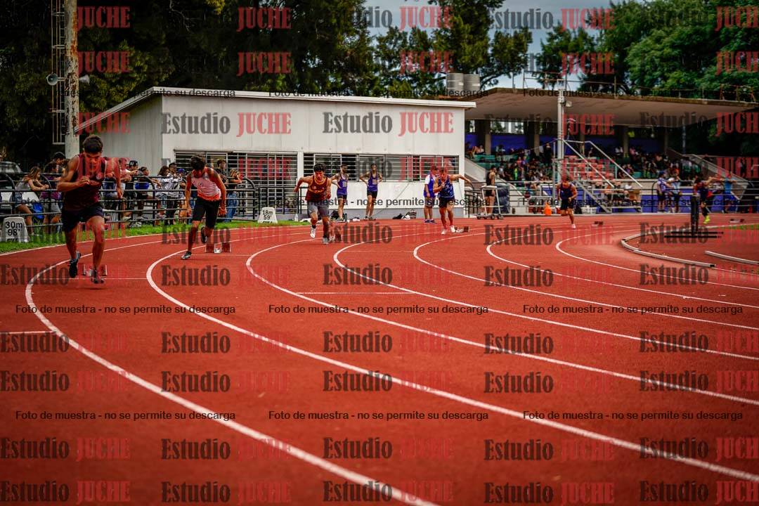 Fotos de los 400 m con vallas de varones
