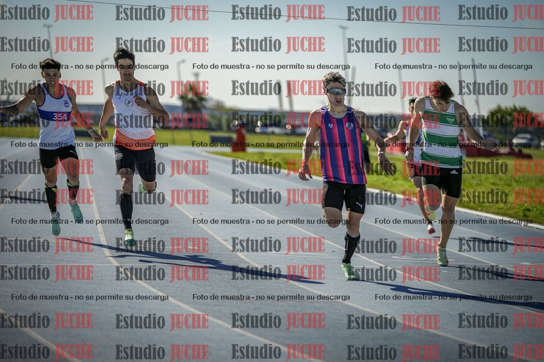 Fotos de los 400 m llanos de varones