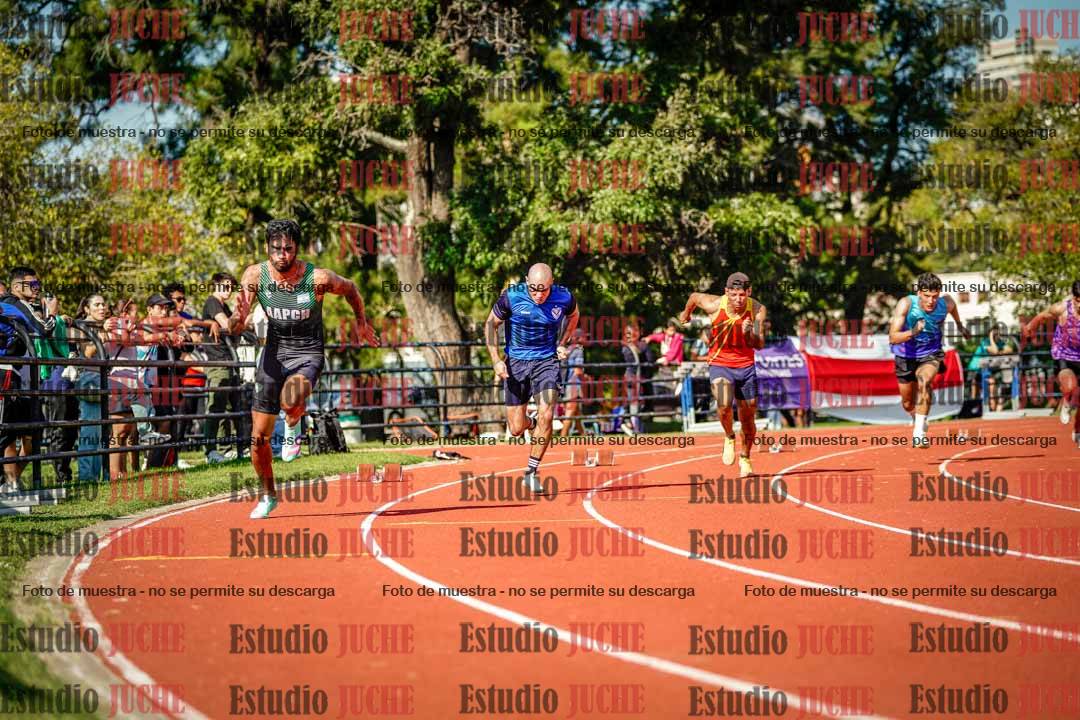 Fotos de los 200 m llanos de varones