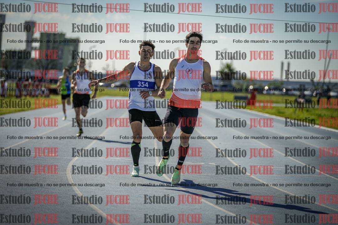 Fotos de los 400 m llanos de varones