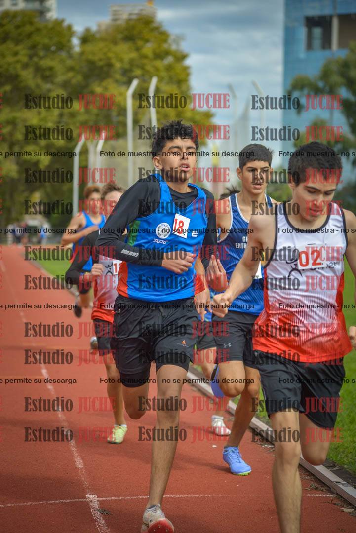 Fotos de los 600 m llanos de varones