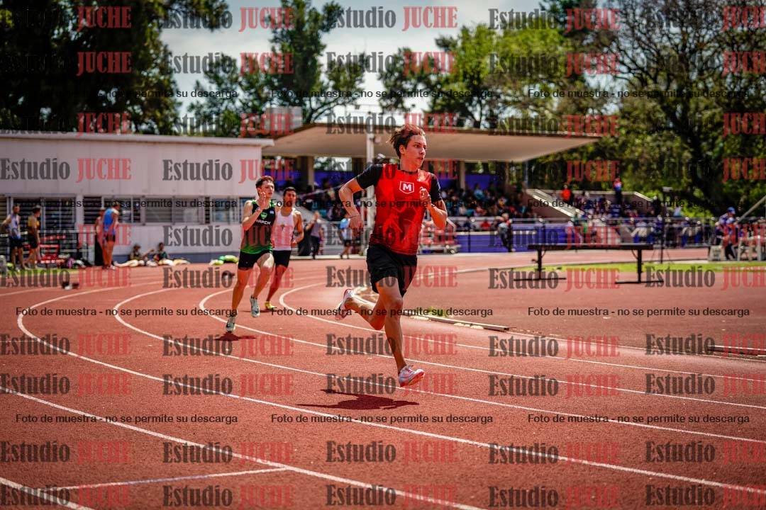 Fotos de los 400 m llanos de varones