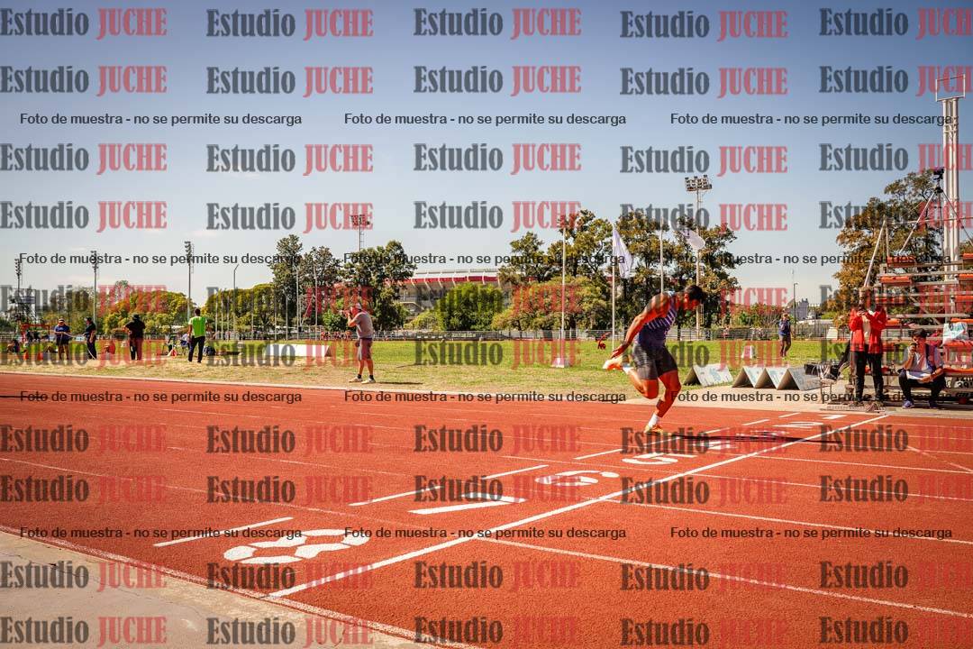 Fotos de los 400 m llanos de varones