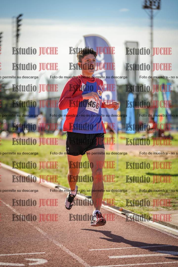 Fotos de los 800 m llanos de varones