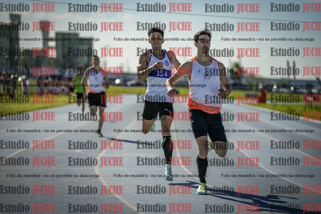 Fotos de los 400 m llanos de varones