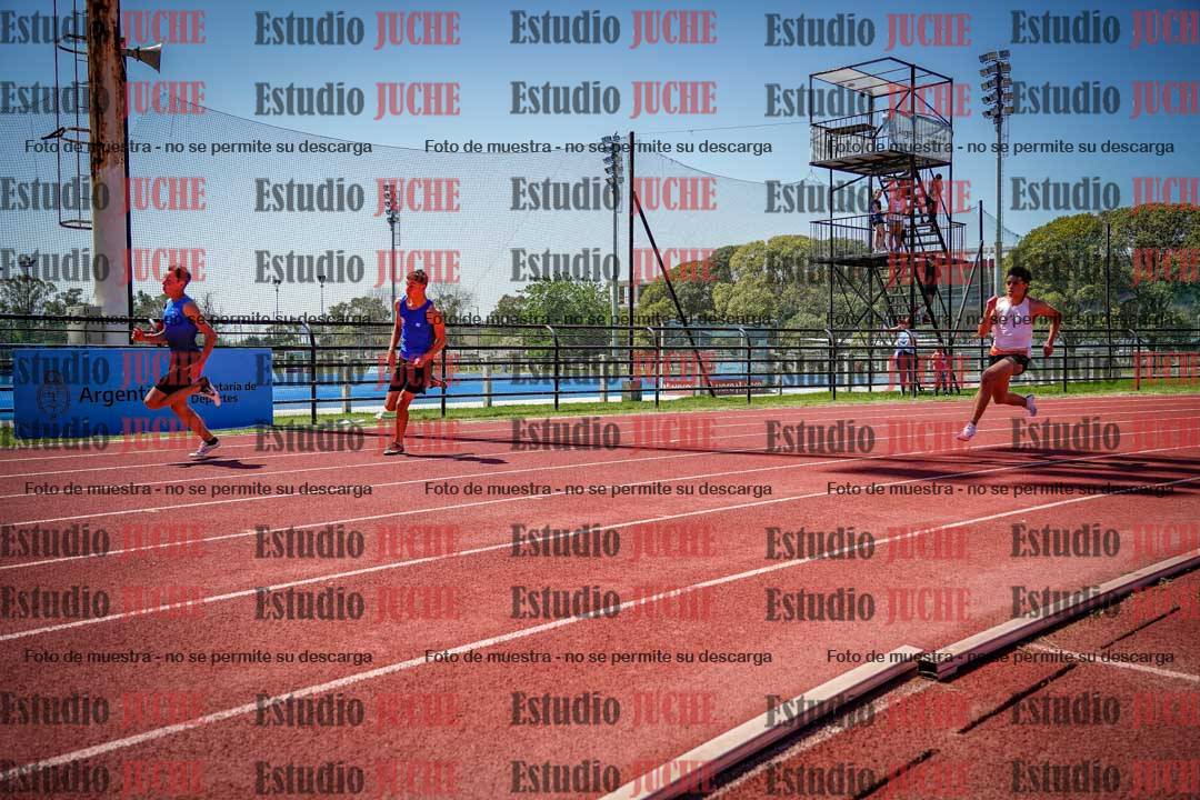 Fotos de los 200 m llanos de varones