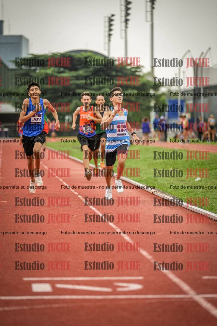 Fotos de los 800 m llanos de varones