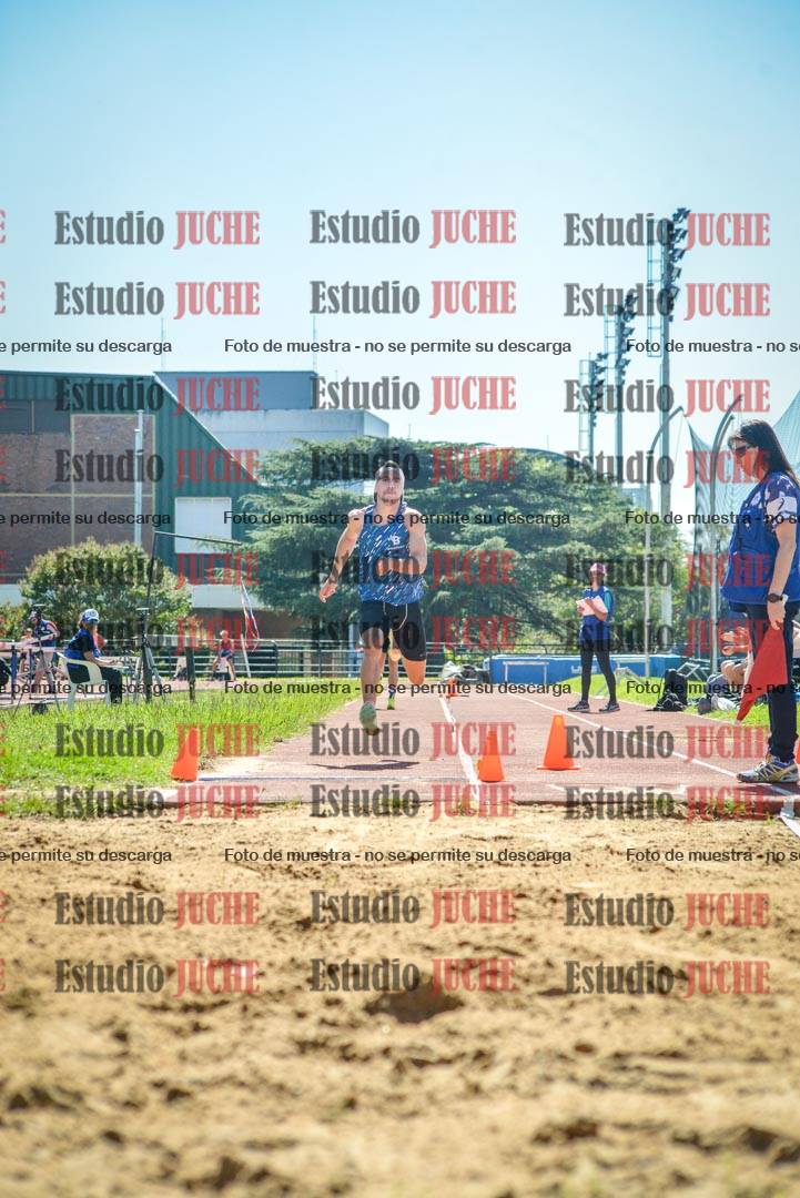 Fotos del salto en largo de varones
