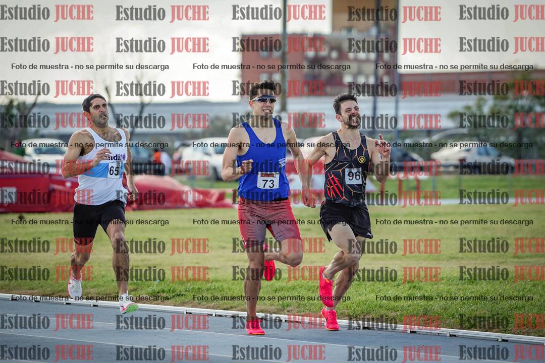 Fotos de los 800 m llanos de varones