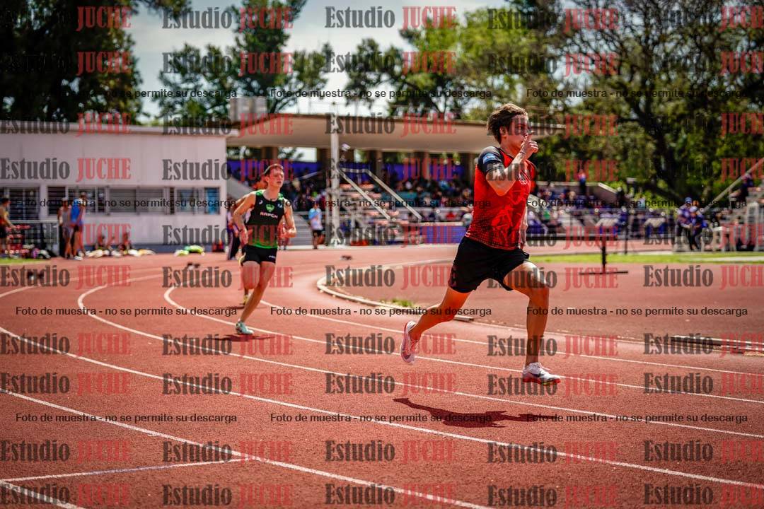 Fotos de los 400 m llanos de varones