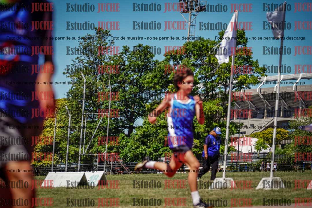 Fotos de los 150 m llanos de varones