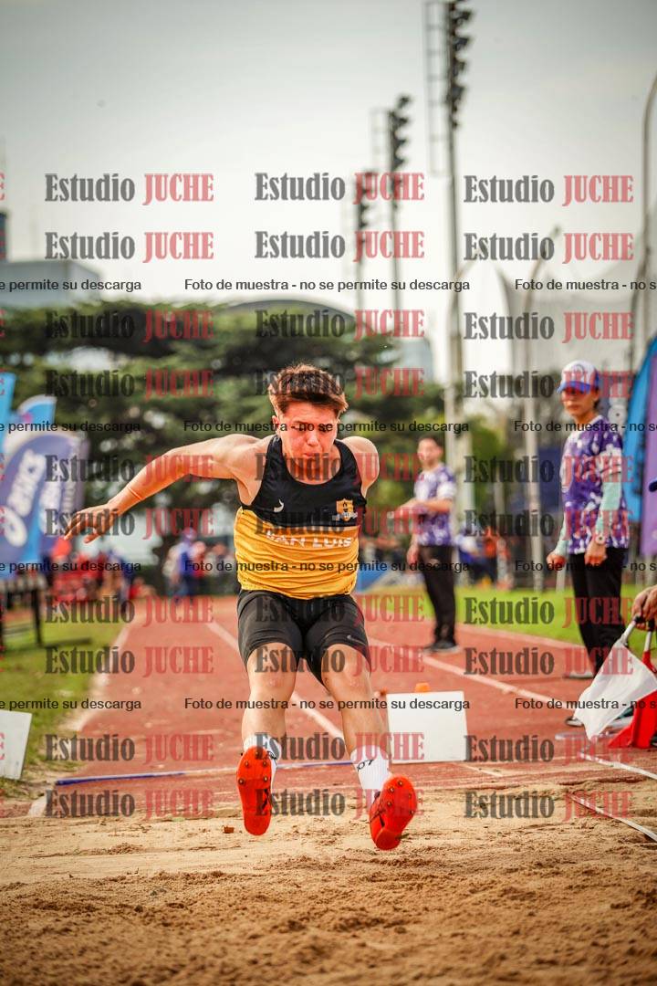 Fotos del salto en largo de varones - decatlón 2