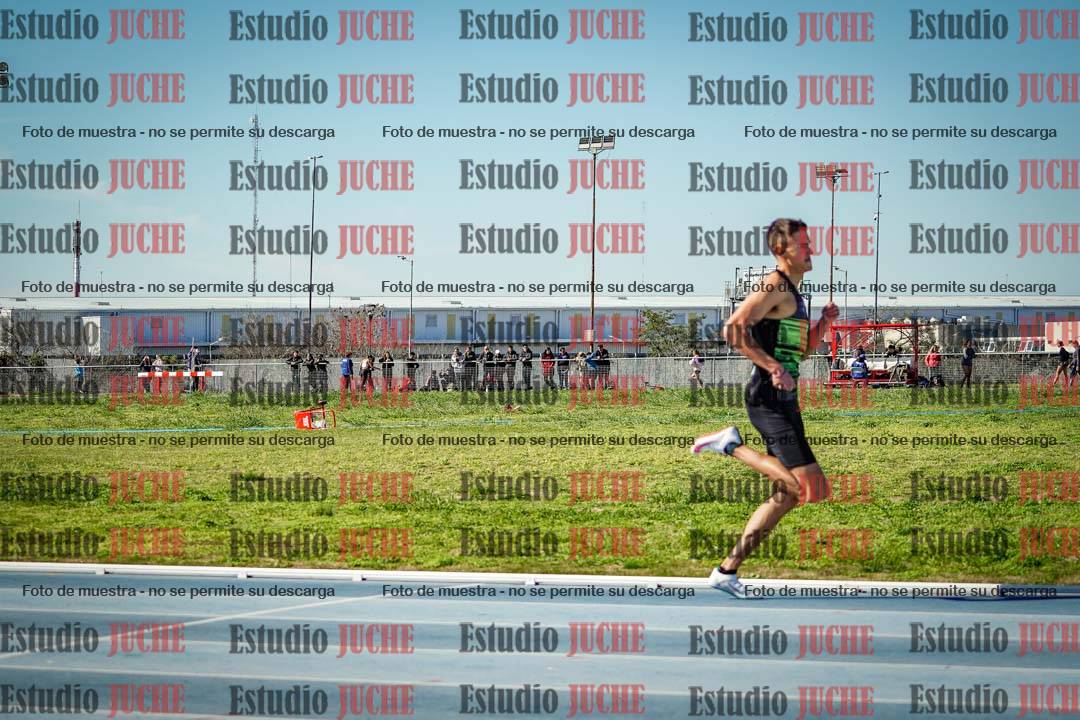 Fotos de los 400 m llanos de varones