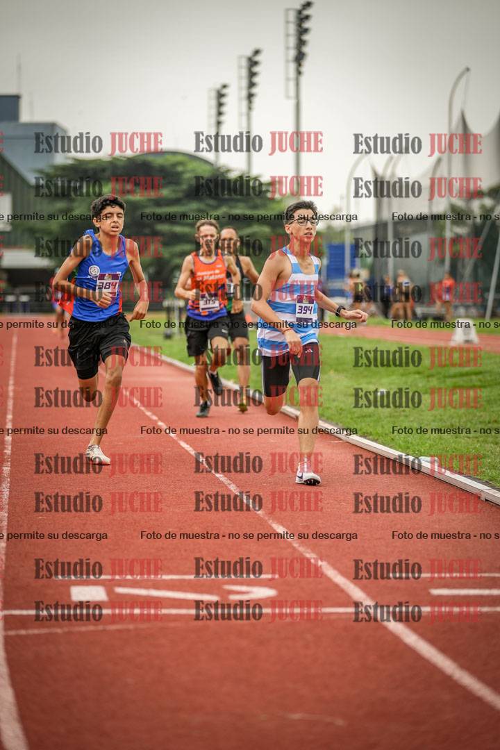 Fotos de los 800 m llanos de varones