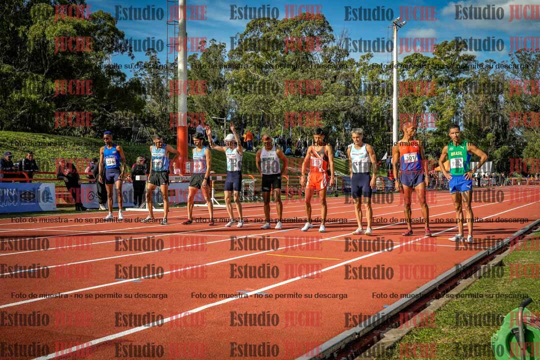 Fotos de los 3000 m con obstáculos de varones