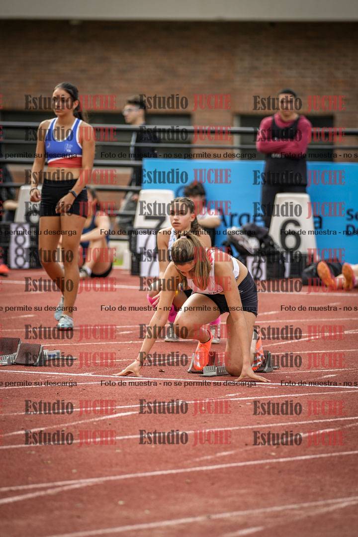 Fotos de los 100 m con vallas de mujeres - heptatlón 1