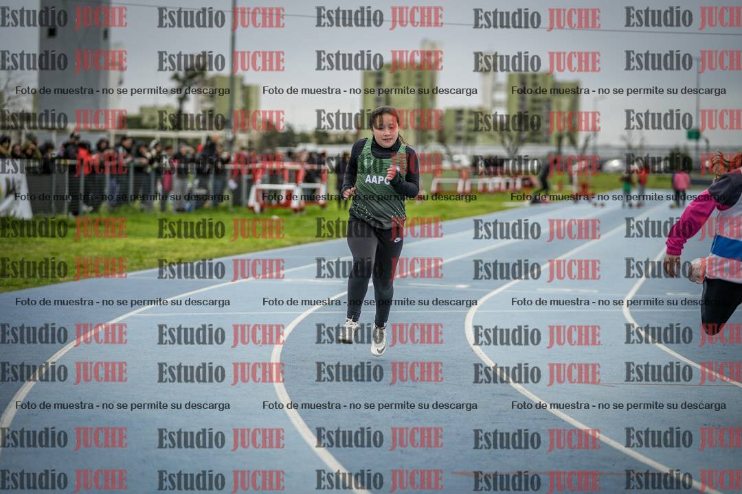 Fotos de los 50 m llanos de mujeres - U12