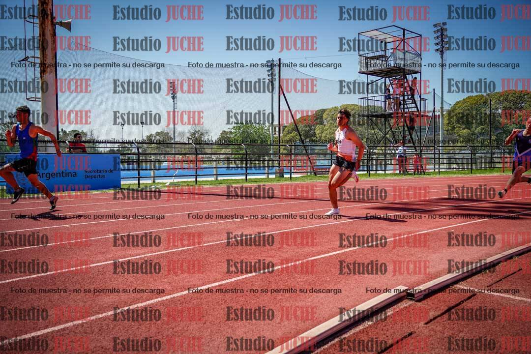 Fotos de los 200 m llanos de varones