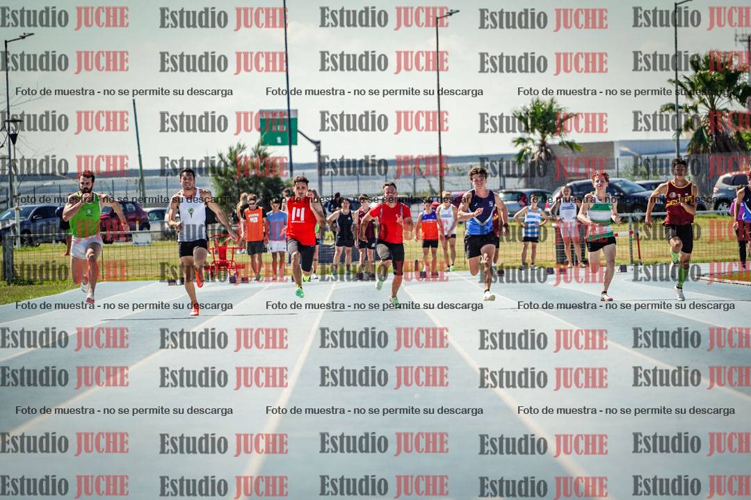 Fotos de los 100 m llanos de varones