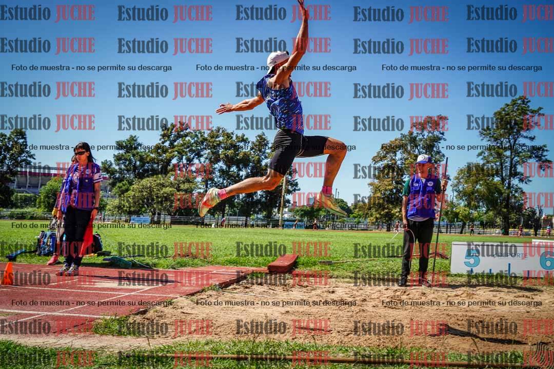 Fotos del salto en largo de varones