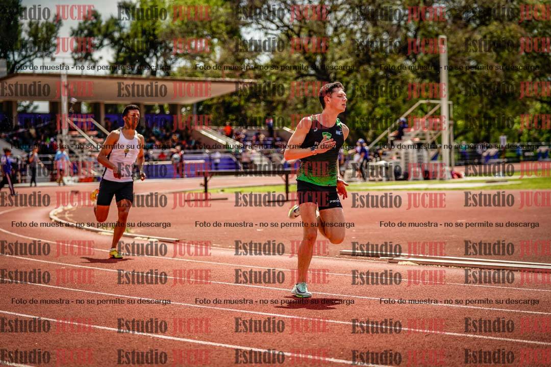 Fotos de los 400 m llanos de varones