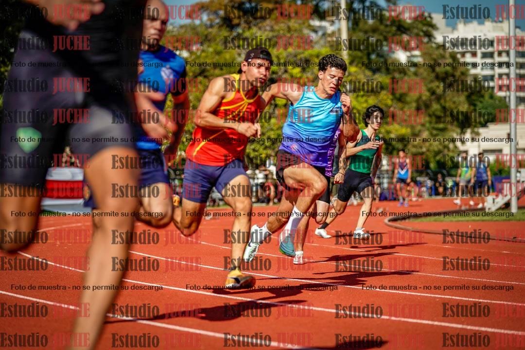 Fotos de los 200 m llanos de varones