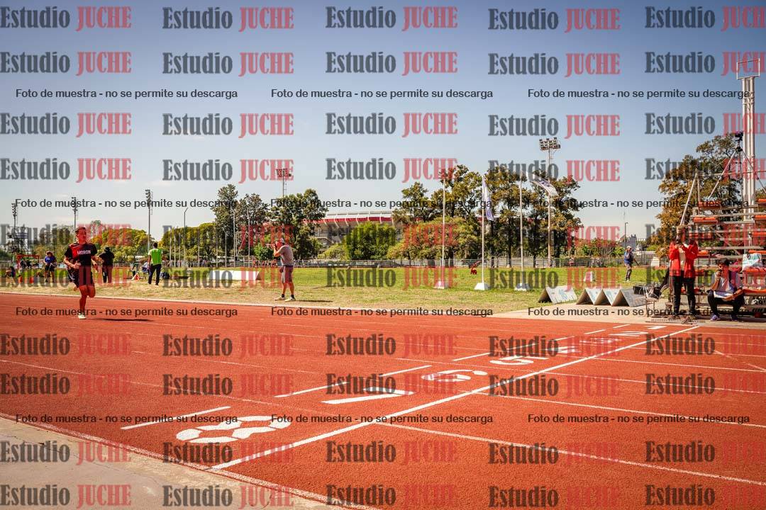 Fotos de los 400 m llanos de varones