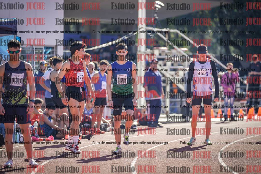 Fotos de los 800 m llanos de varones