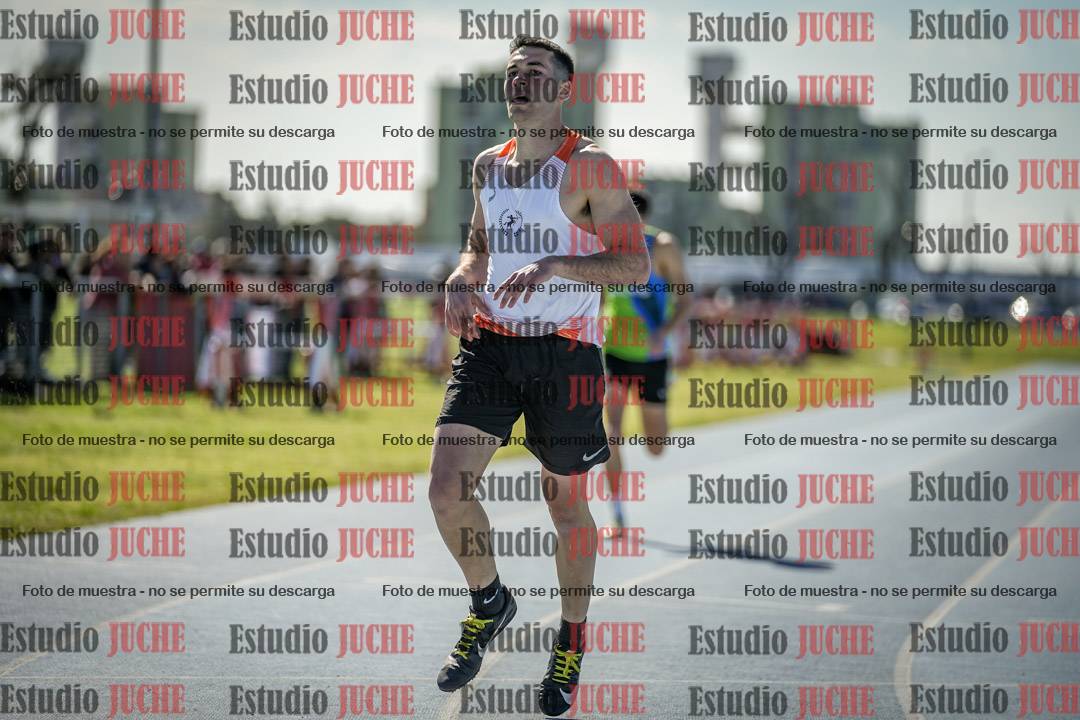 Fotos de los 400 m llanos de varones