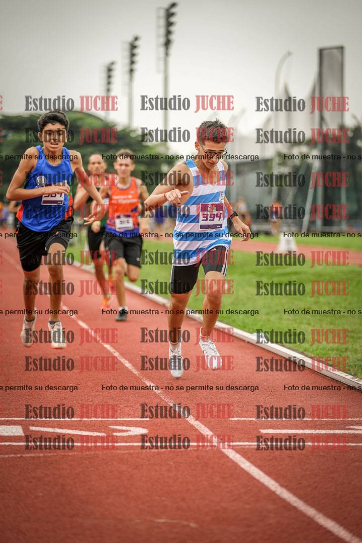Fotos de los 800 m llanos de varones