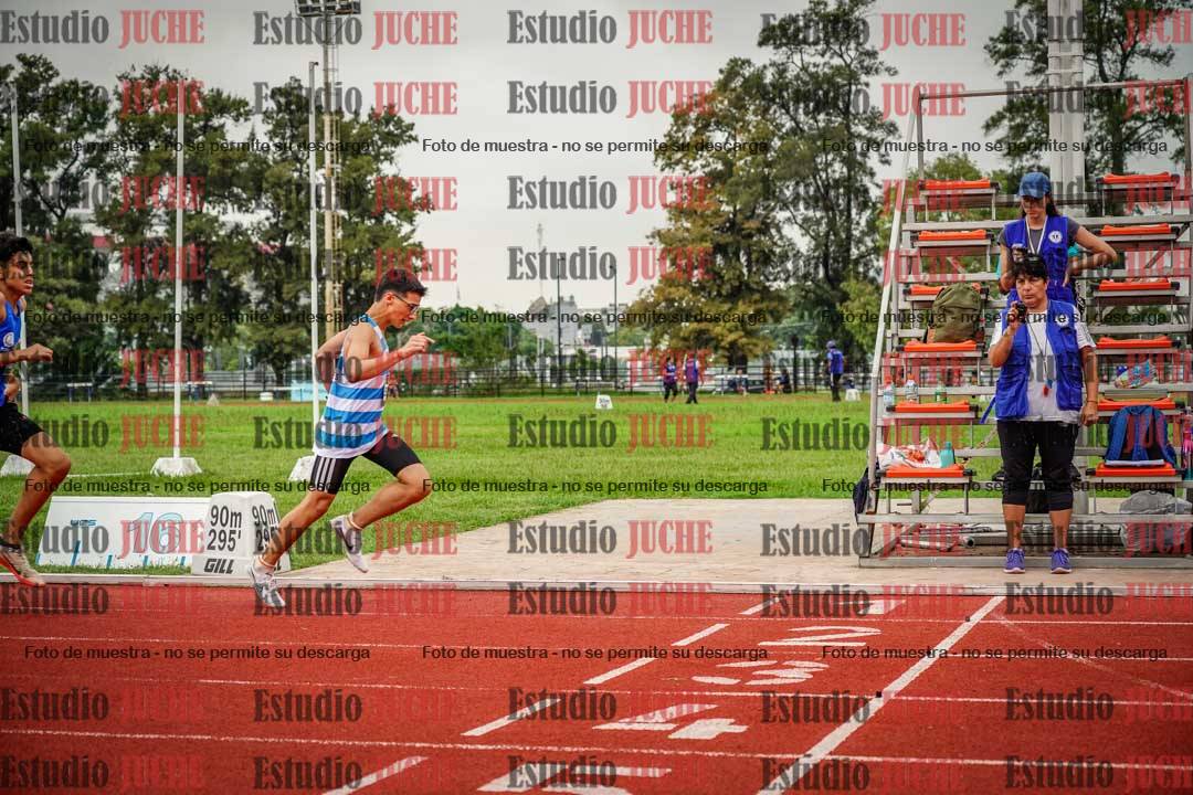 Fotos de los 800 m llanos de varones
