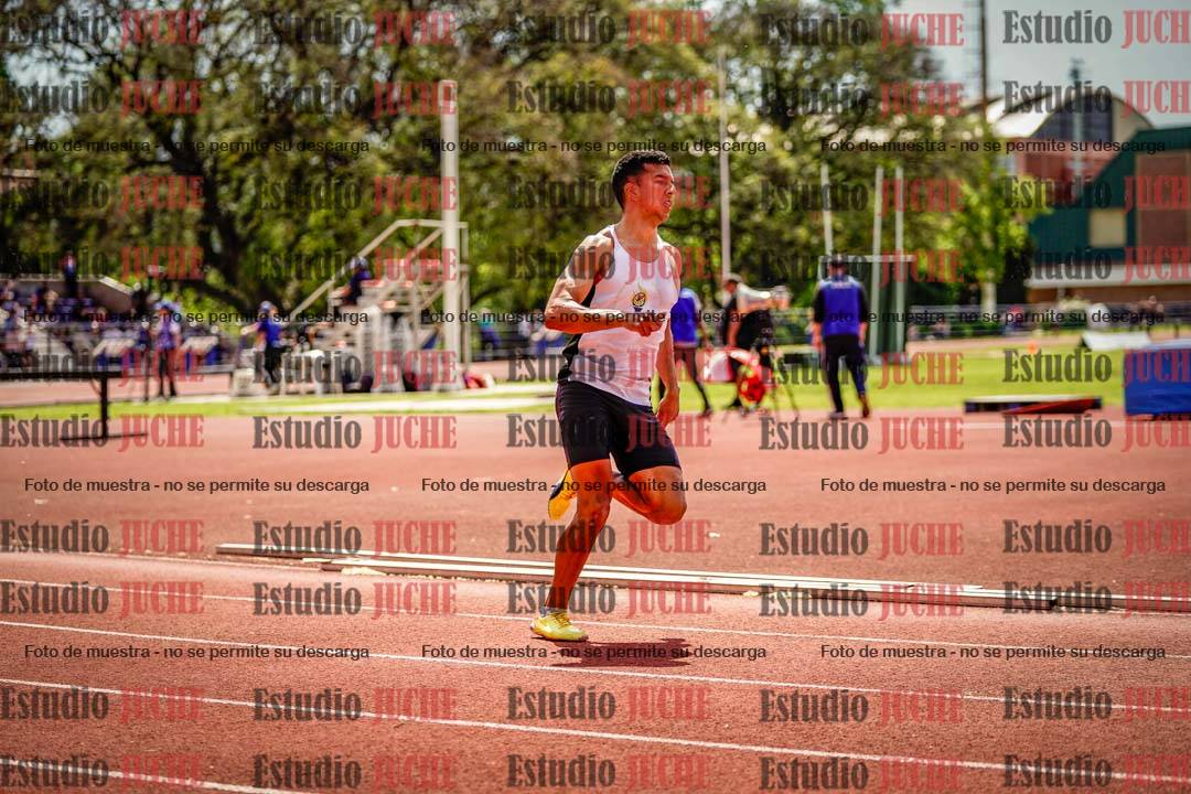Fotos de los 400 m llanos de varones