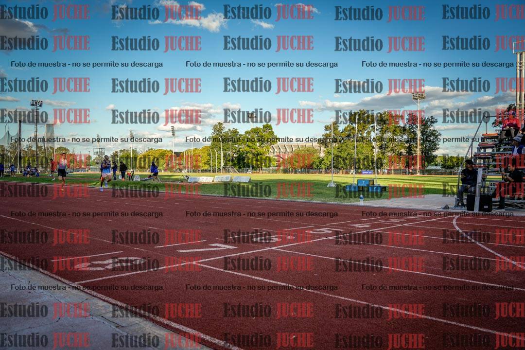 Fotos de los 400 m llanos de varones