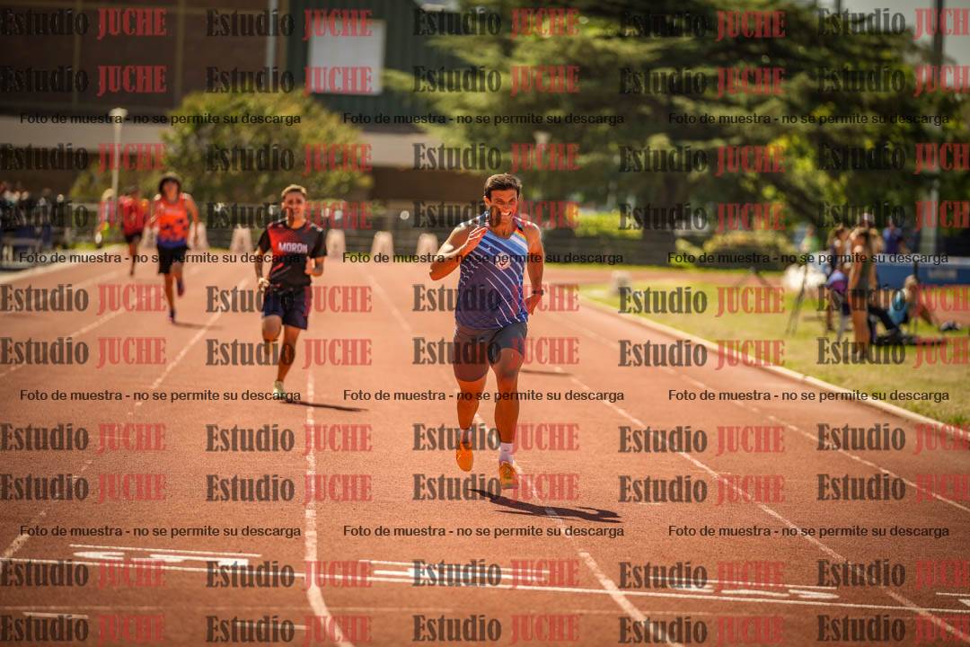 Fotos de los 400 m llanos de varones