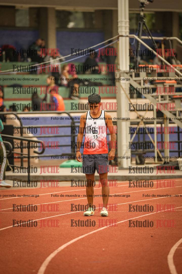 Fotos de los 800 m llanos de varones