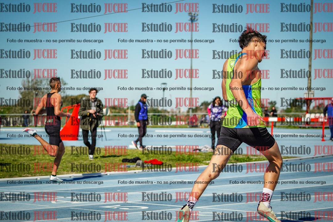 Fotos de los 400 m llanos de varones