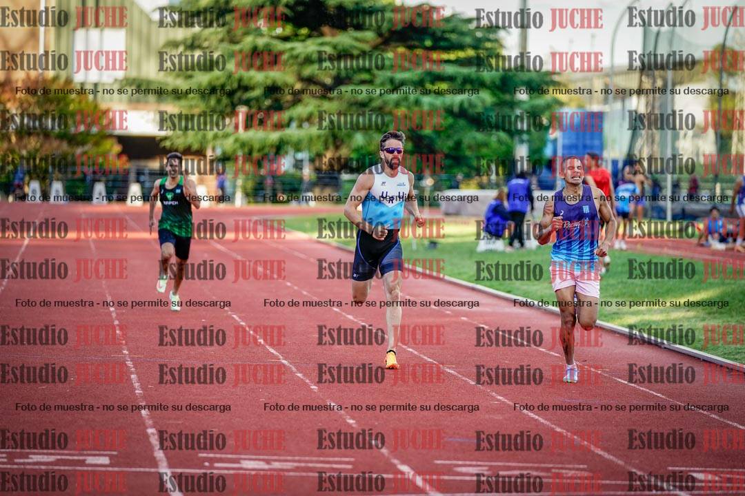 Fotos de los 400 m llanos de varones