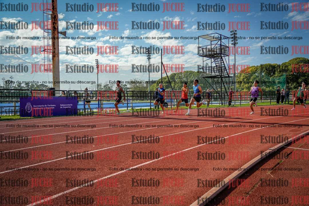 Fotos de los 200 m llanos de varones