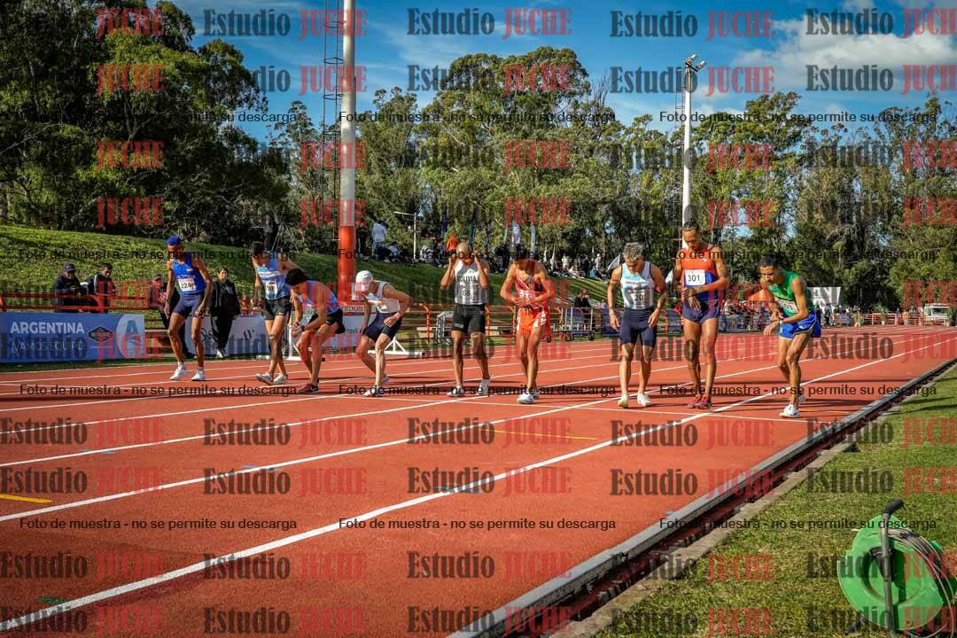 Fotos de los 3000 m con obstáculos de varones