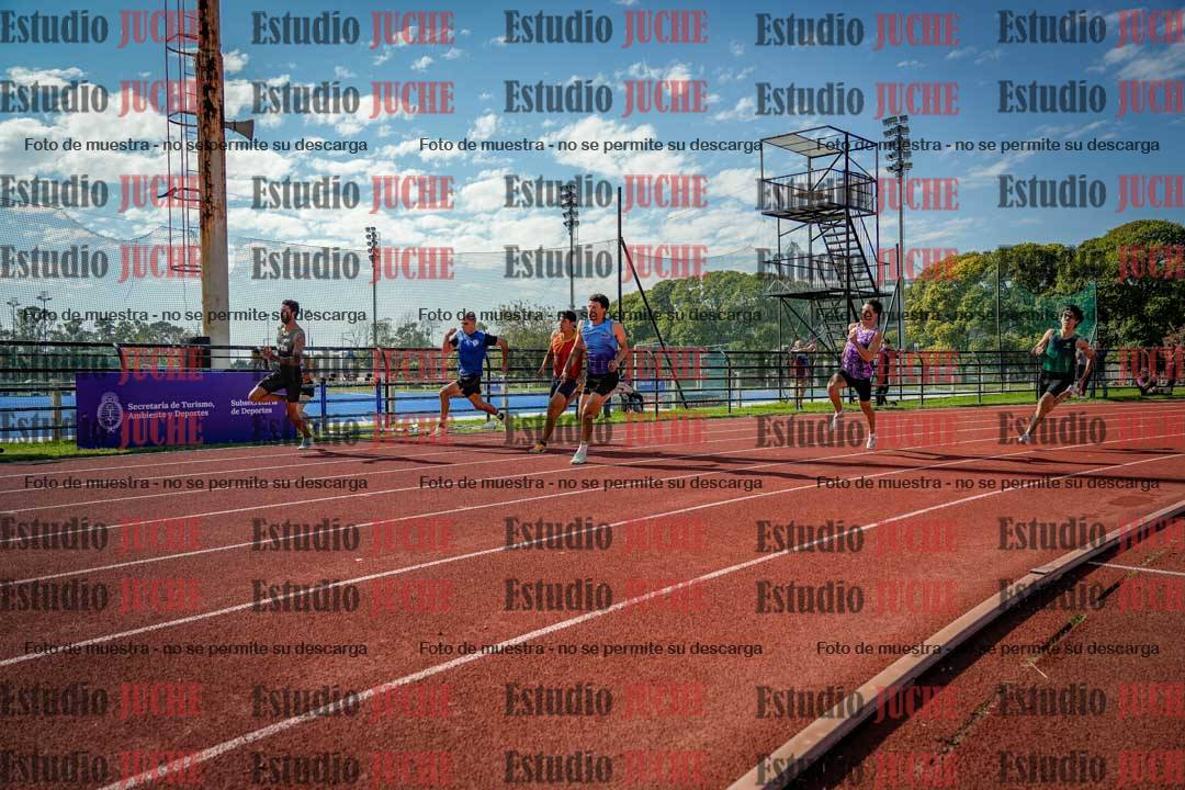 Fotos de los 200 m llanos de varones