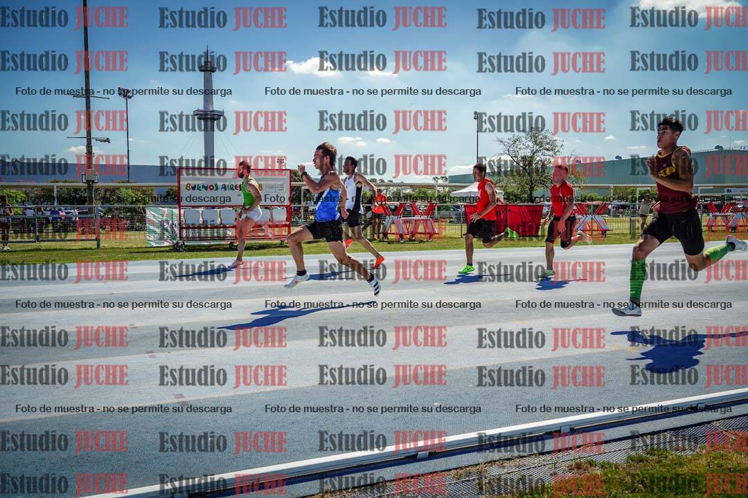 Fotos de los 100 m llanos de varones